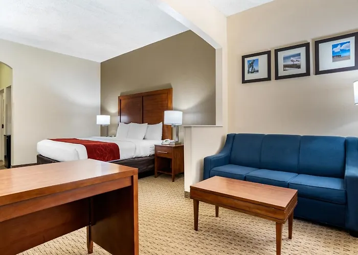 Comfort Suites Airport