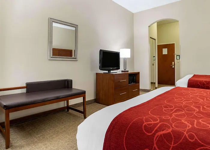 Comfort Suites Airport