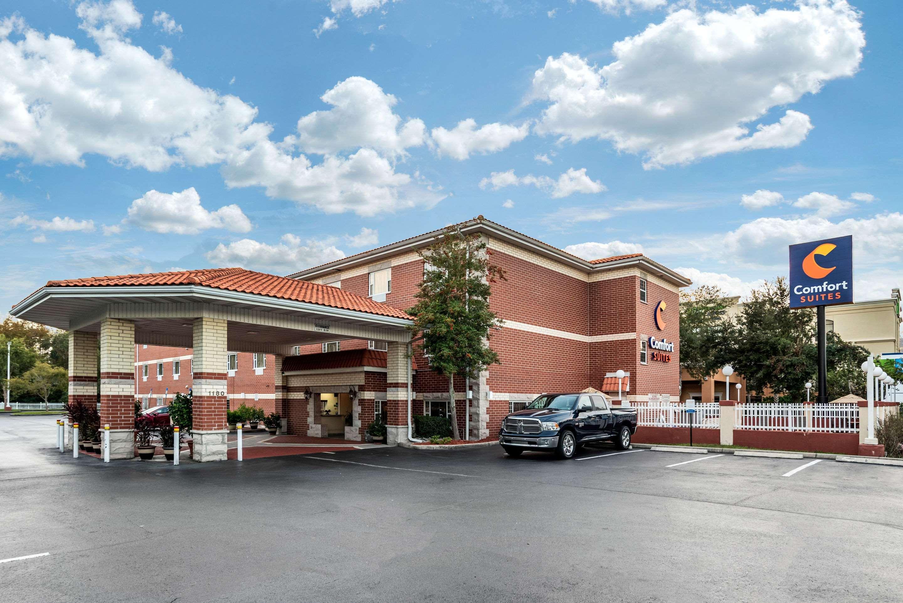 Comfort Airport Hotel 2*