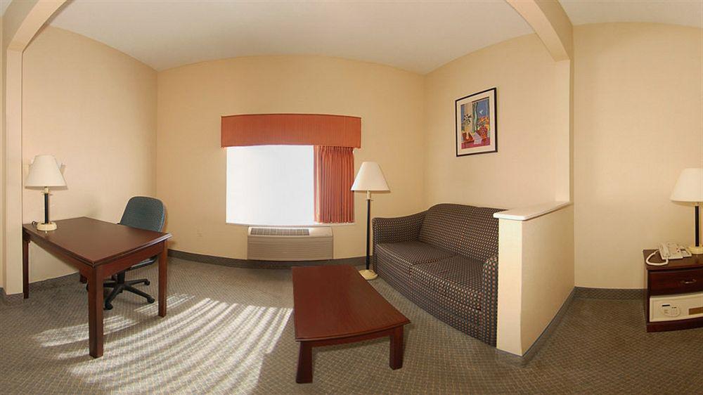 Comfort Airport Hotel 2*